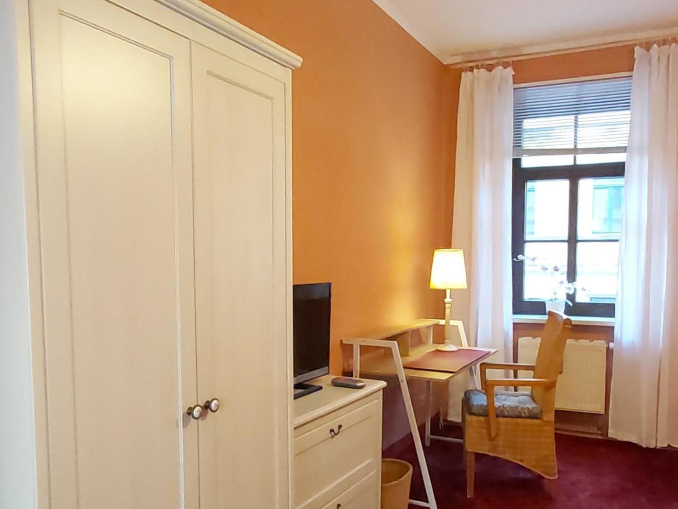 City-Ferienwohnungen-Dresden - Zentral Gelegen Im Haus Louisenstrasse 11 - Dresden-Neustadt Экстерьер фото